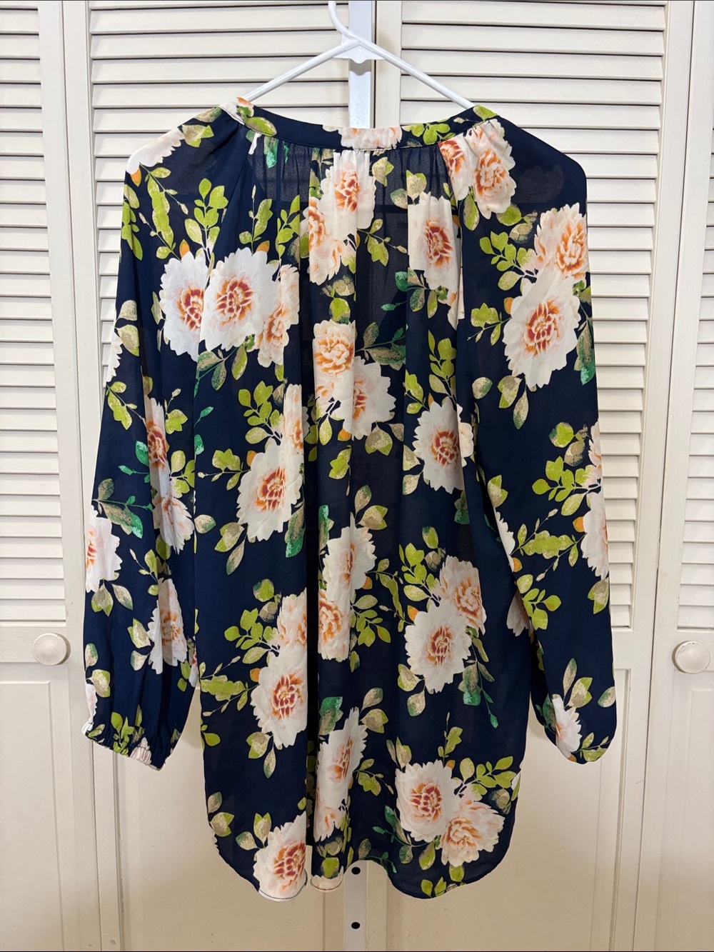 Rose & Olive Navy Floral Long-Sleeve Blouse XL - Picture 7 of 13